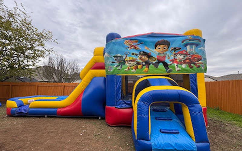 Combo bounce house with water slide rental in Hutto TX